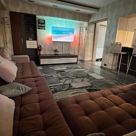 Appartamento Luxury Bucarest Esterno foto