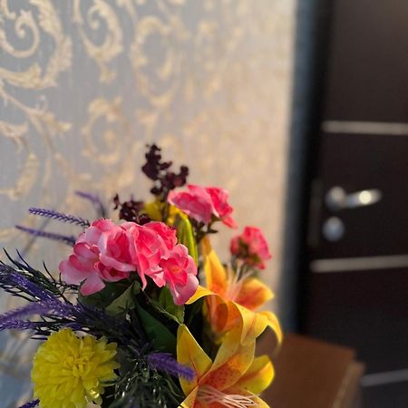 Appartamento Luxury Bucarest Esterno foto