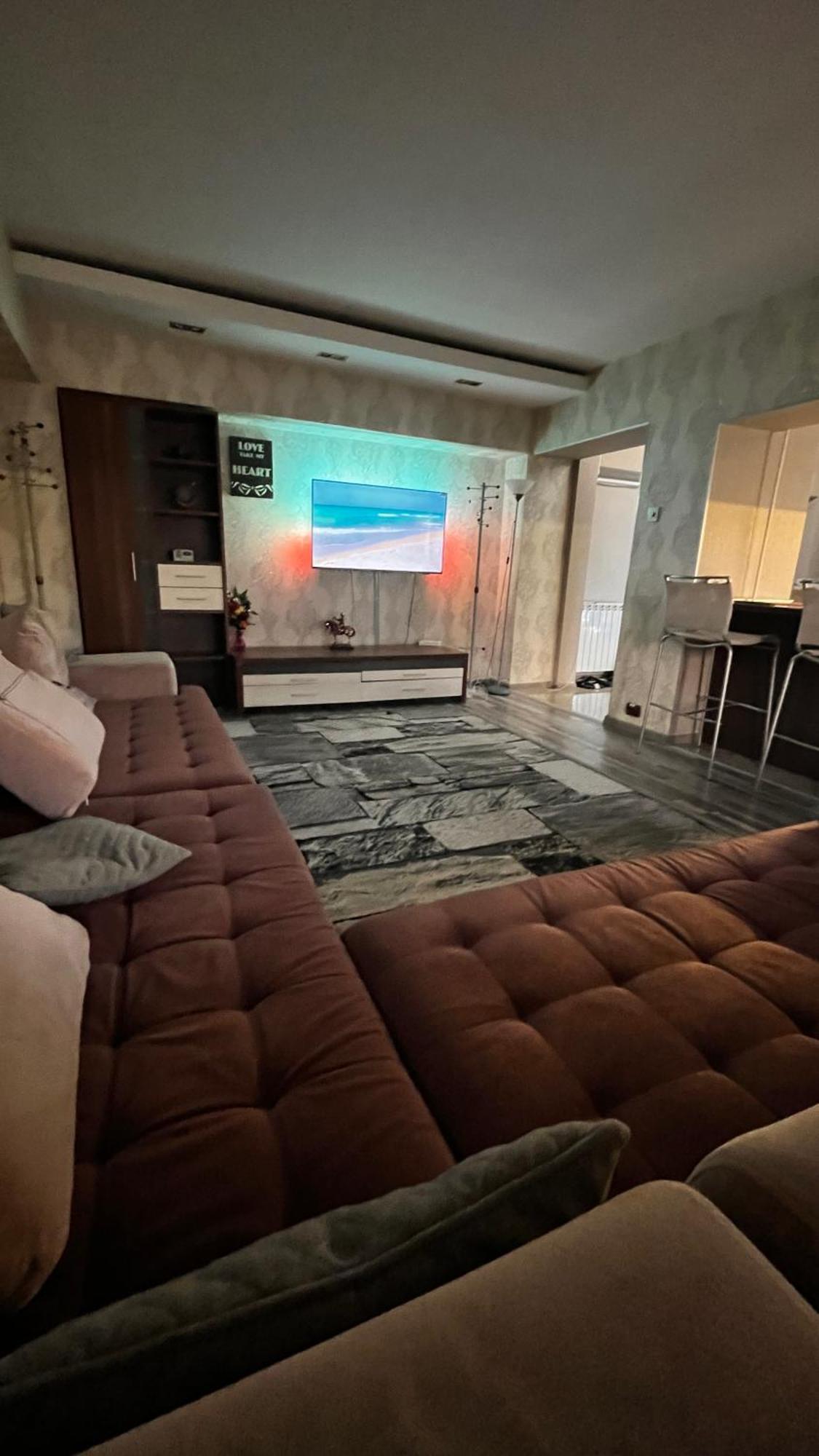 Appartamento Luxury Bucarest Esterno foto