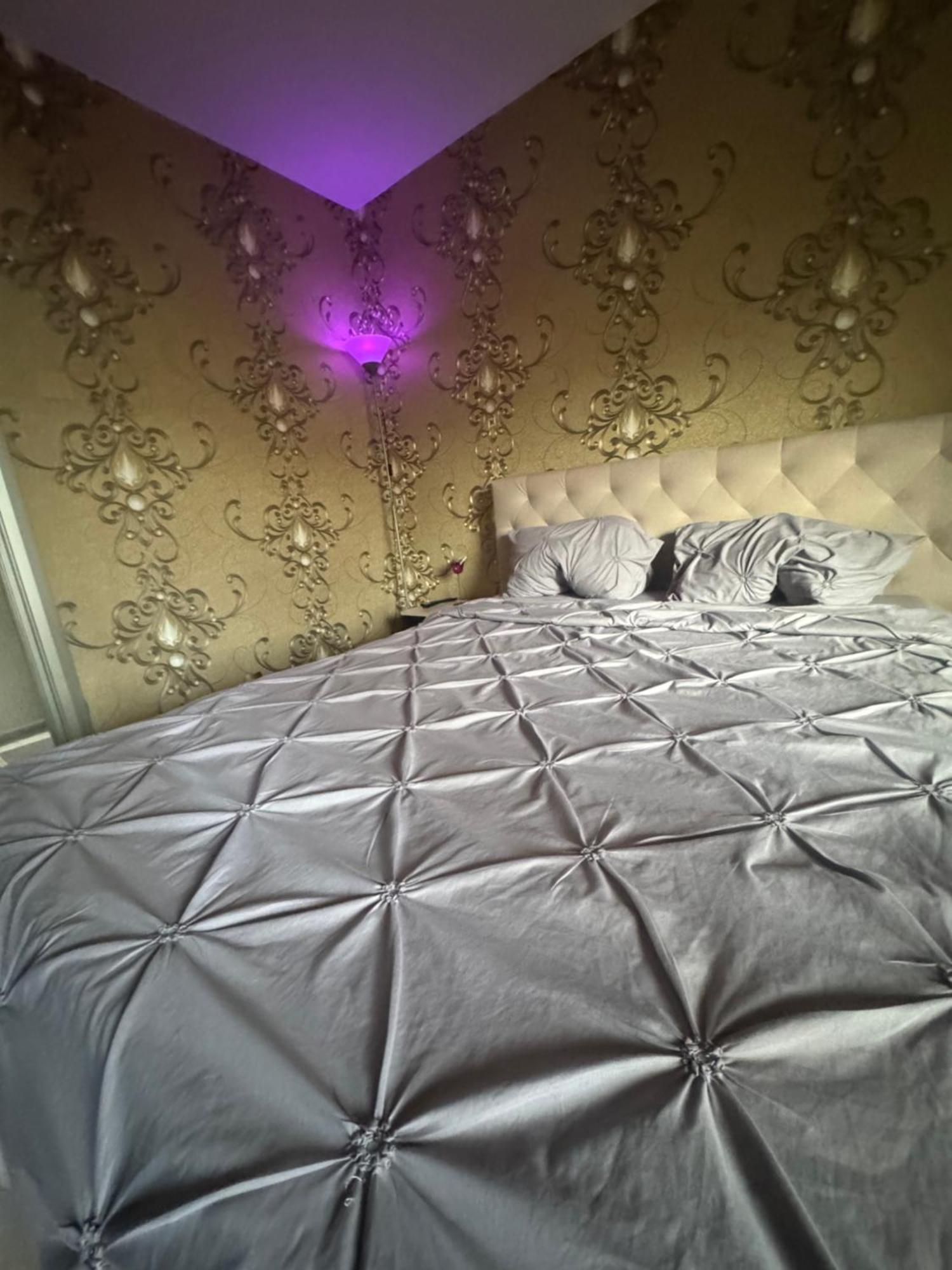 Appartamento Luxury Bucarest Esterno foto