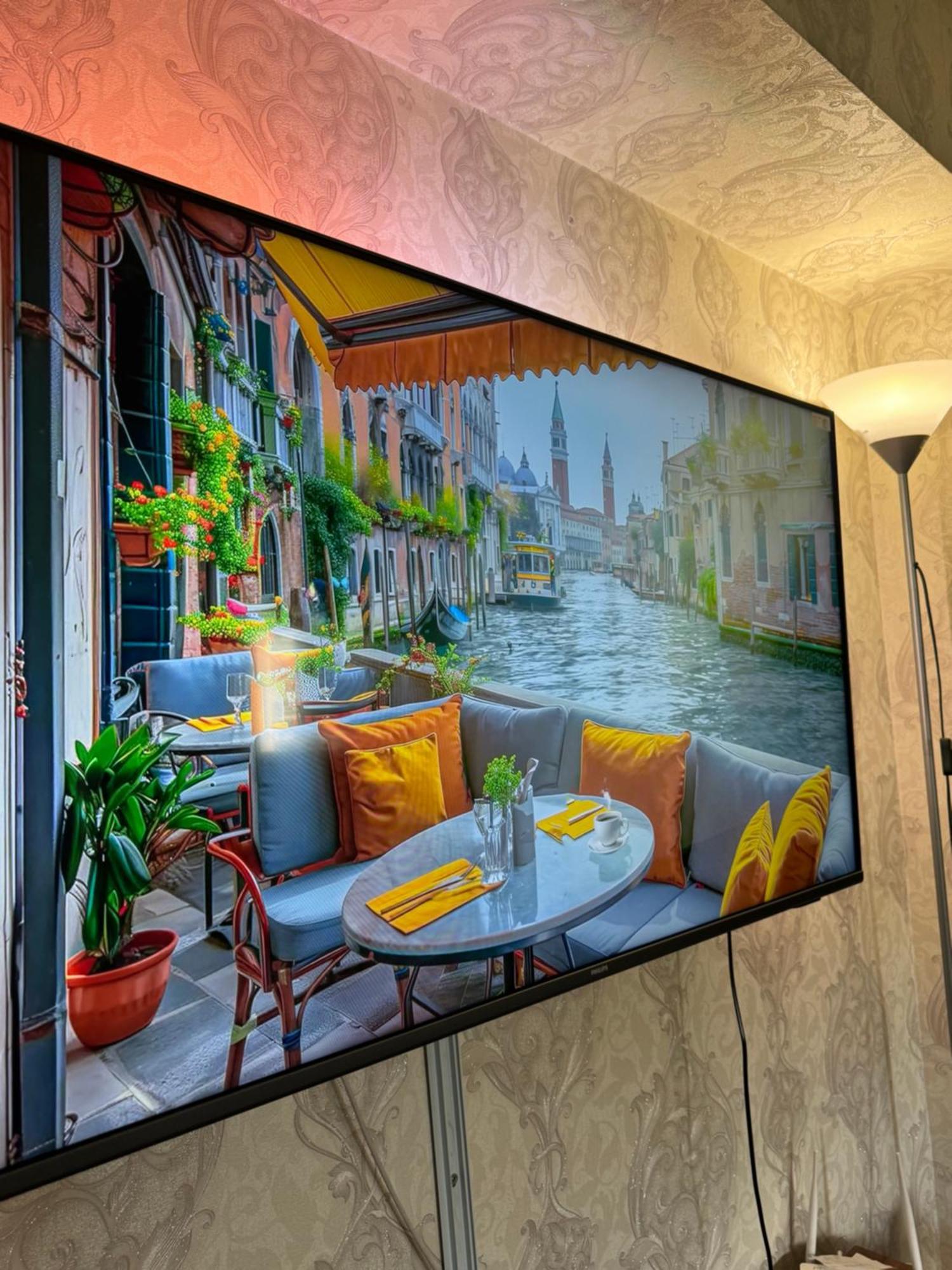 Appartamento Luxury Bucarest Esterno foto