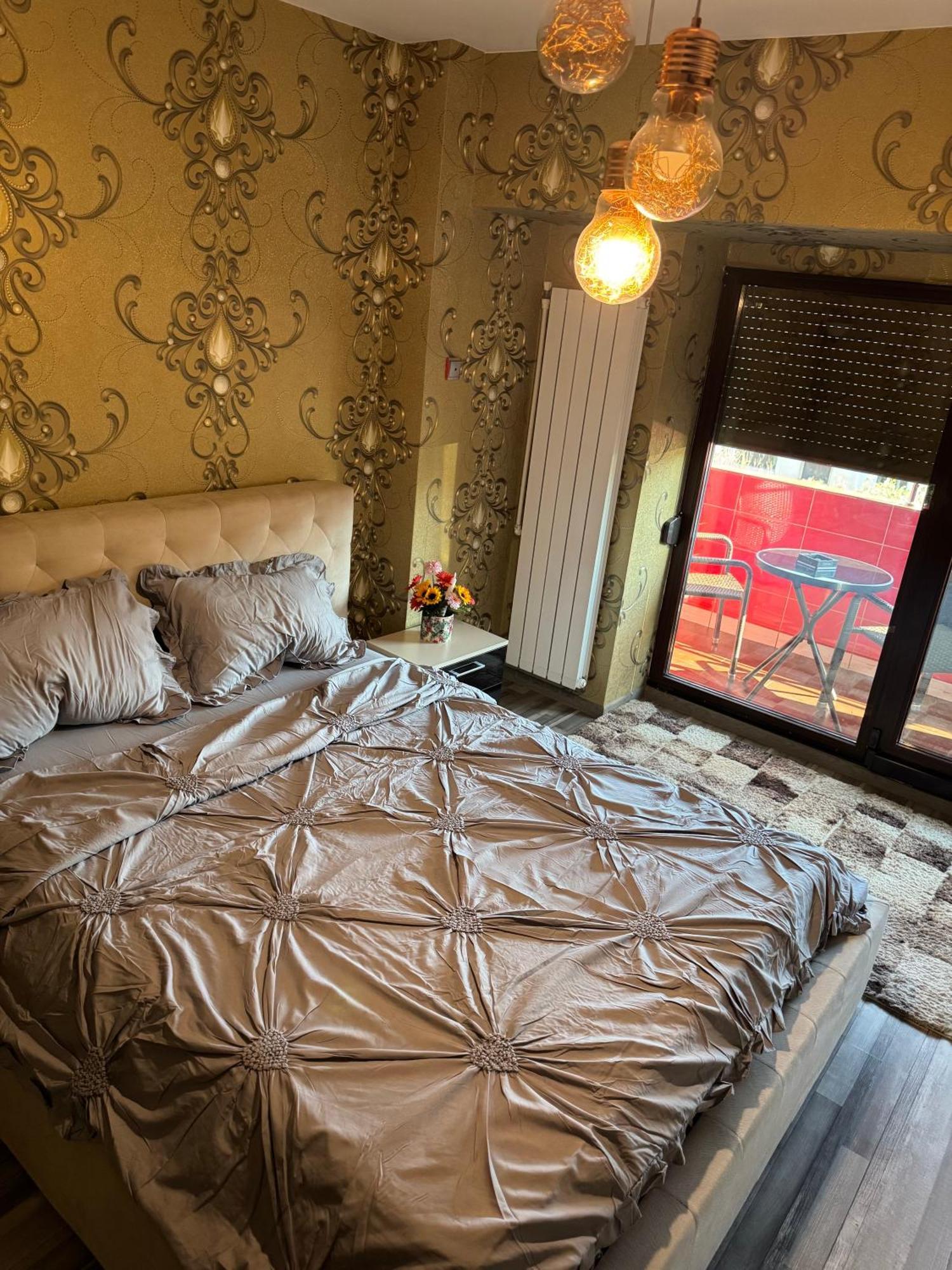 Appartamento Luxury Bucarest Esterno foto